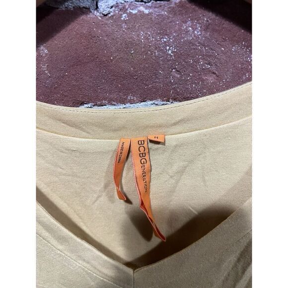 BCBGeneration Womens Yellow Short Sleeve Shirt Size Medium - Picture 3 of 3